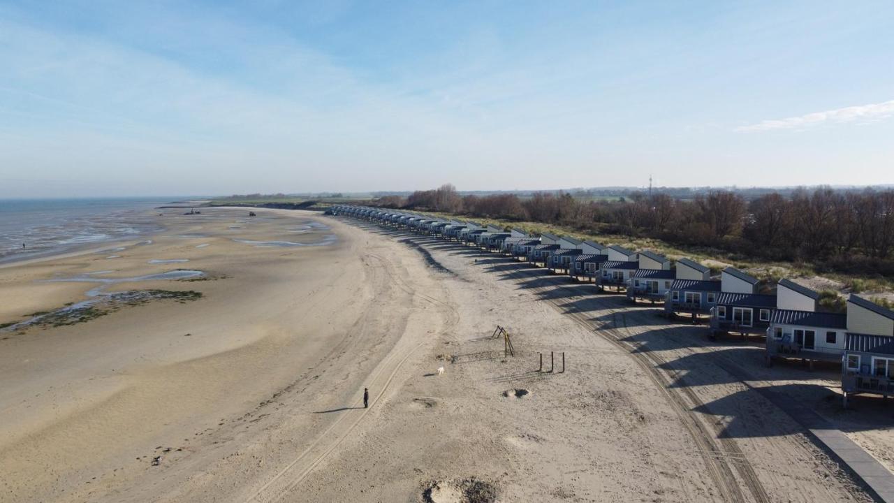 - 153 Kamperland
